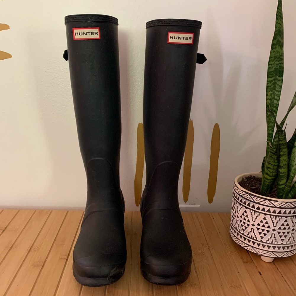 Hunter Matte Black Knee High Boots Size 8
